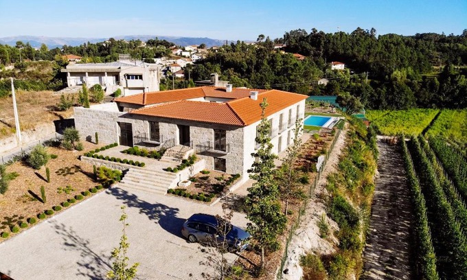 Cabeceiras de Basto Casa | A Casa da Quintã - Piscina exterior e interior aquecida
