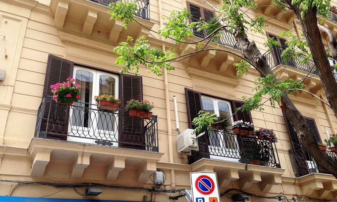 Ruggero Settimo Cama Y Desayuno | A Casa di Amelie