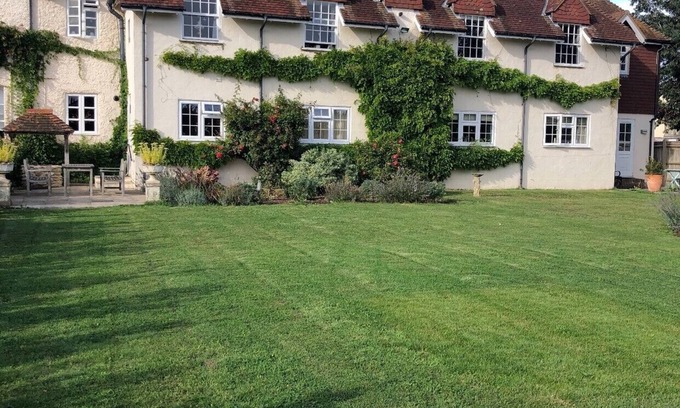 Pagham Apartamento | A charming 2-bed suite 15 mins away from Chichester & Glorious Goodwood!