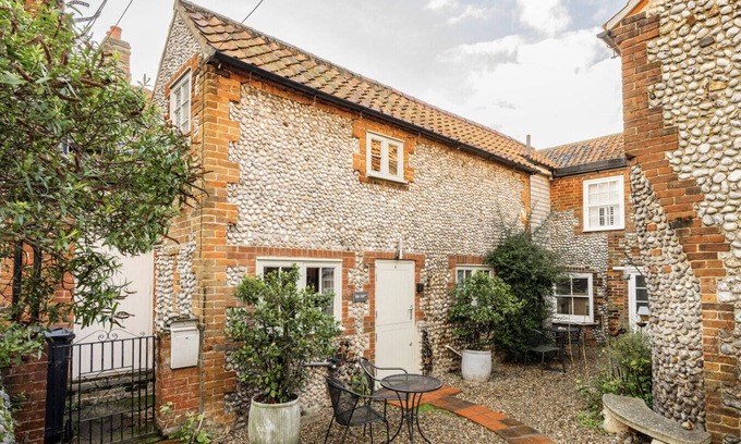 Holt Casa | a charming hideaway in Blakeney village