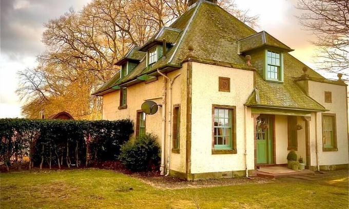 Blairgowrie Casa | A charming, well appointed Edwardian Gate Lodge