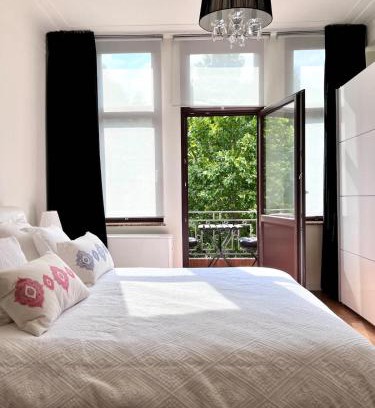 Quartier des Quais - Kaaienwijk Apartamento | A Chic Haven in the Heart of Urban Nature