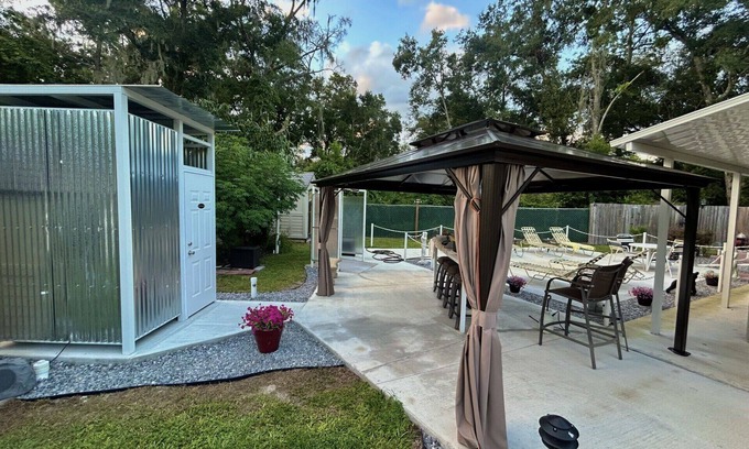 Fellowship Casa | A Clothing Optional Tent Site Oasis WEC 5 Mile Away T