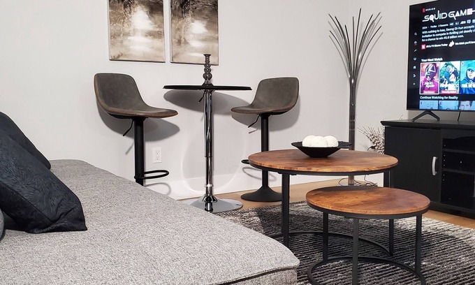 Moncton Casa | A comfortable private 1 bedroom basement apartment for a relaxing stay.
