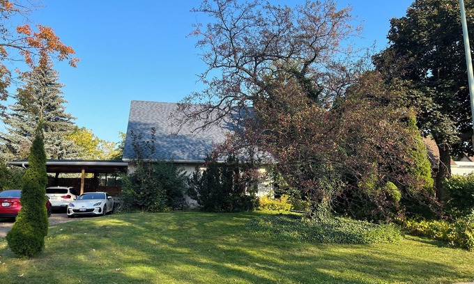 North York Casa | A comfortable, quite and safe Location