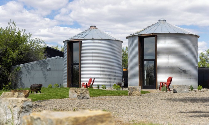 Billings Casa | A converted grain bin with a Montana feel with modern design and comforts.
