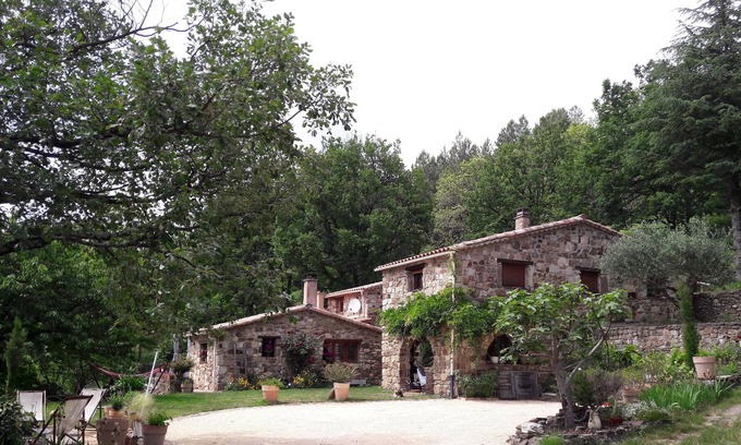 Brujas Casa | Un rincón del paraíso en el corazón de la naturaleza ... casa con encanto para descubrir!
