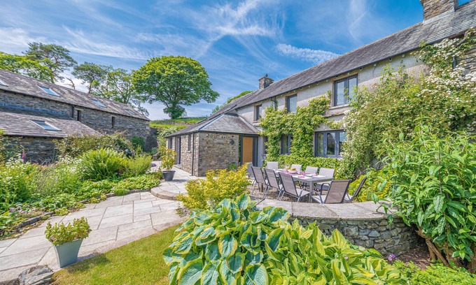 Bretherdale Cabaña | A cottage that sleeps 10 guests in 5 bedrooms