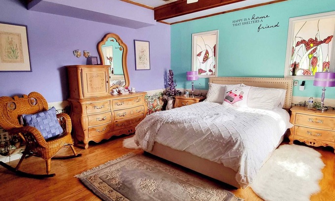Trophy Club Casa | A cozy and comfortable retreat with a jacuzzi bathtub.