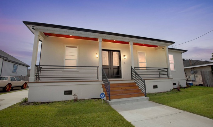 Chalmette Casa | A Cozy Getaway From a Long Day!
