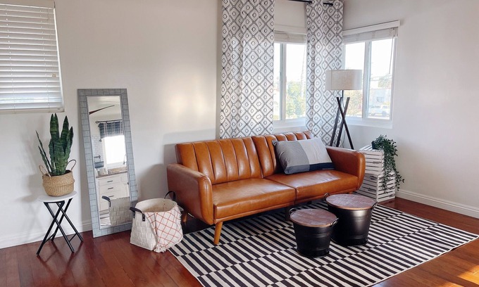 Midway City Apartamento | A Cozy Guesthouse in Central O.C.
