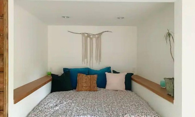 East Queen Anne Apartamento | A Cozy Light-Filled Retreat in Queen Anne, Seattle