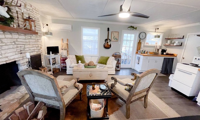 Marble Falls Cabaña | A Cozy, quiet and most perfect cottage beautifully located on a waterfront cove.