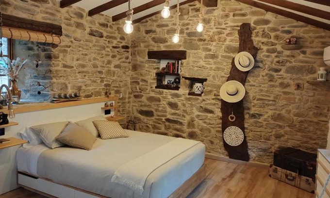 Vilamartín de Valdeorras Casa | A curuxa casa rural