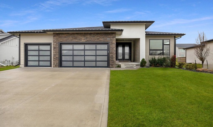 Waukee Casa | A Daybreak Stay
