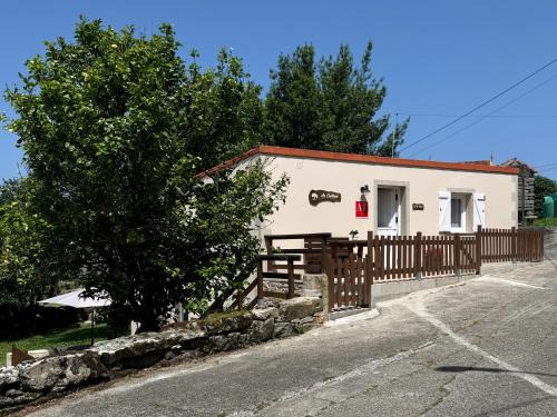 Laxe Apartamento | A de Lema, apartamento rural independiente en As Cortiñas