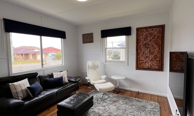 Long Jetty Cabaña | A delightful cottage only an easy 10 minute walk to Toowoon Bay & Shelly Beaches