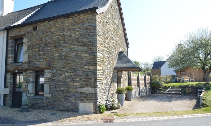 Montertelot Casa | A deux pas de l'Oust