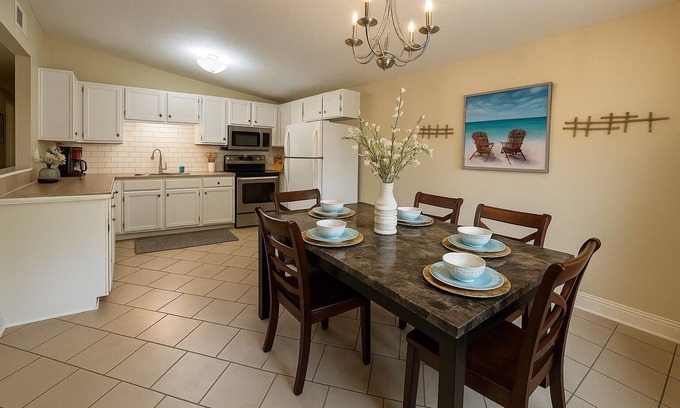 Tupelo Casa | A Family Haven N' Heart of Tupelo: 4 Bedrooms, 6 Beds, 1.5 Baths Sleeps 8 or 9