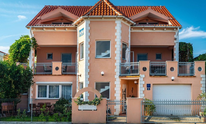 Nin Apartamento | a pocos minutos de la playa de arena suavemente inclinada, amigable para los niños, tranquila, bien cuidada