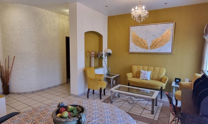 Zacatecas Centro Apartamento | A unos pasos de Catedral. Muy seguro y céntrico. WiFi 300Mb con estacionamiento.
