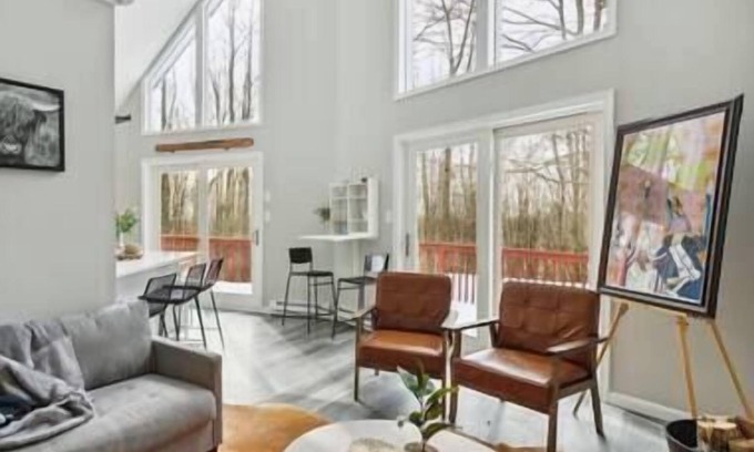 Mount Pocahontas Chalet De Esquí | A-Frame Cabin in The Poconos. Pet friendly!