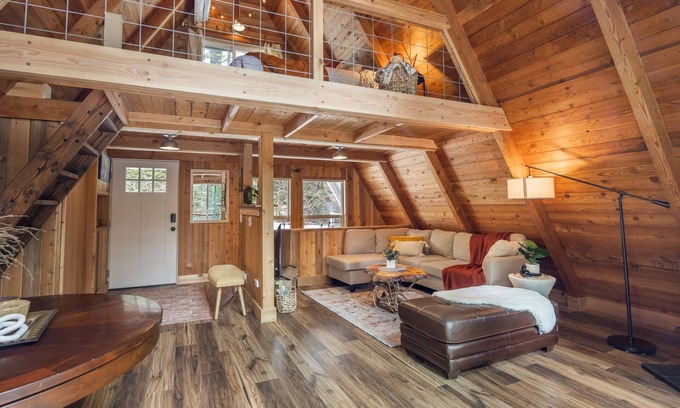Cle Elum Cabina | A Frame Cabin walking distance to Cle Elum Lake