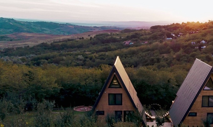 Ceptura Chalet De Esquí | A Frame Chalet in Dealu Mare