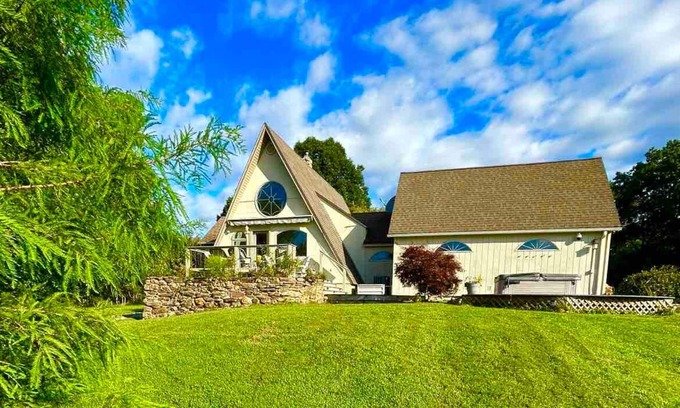 Pine Creek Cabaña | 5 Bedroom A-Frame Cottage with Creek, Barn, Game Room, Fire Pit, Hot Tub