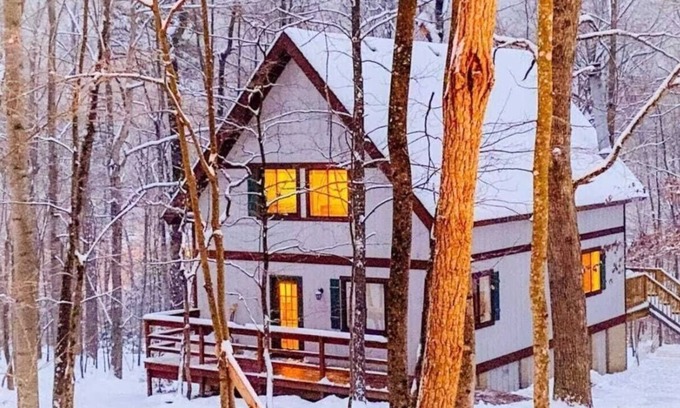 Massanutten Chalet De Esquí | A-Frame of Mind, Modern & cozy Massanutten chalet