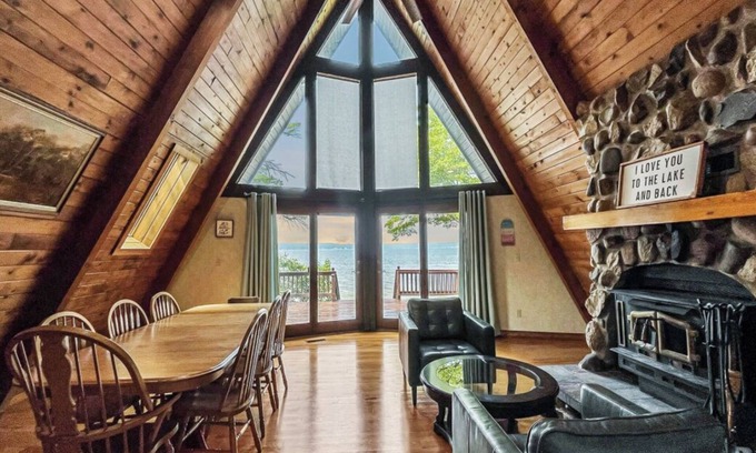 Parrott Point Chalet De Esquí | "A Frame of Mind" on Mullett Lake