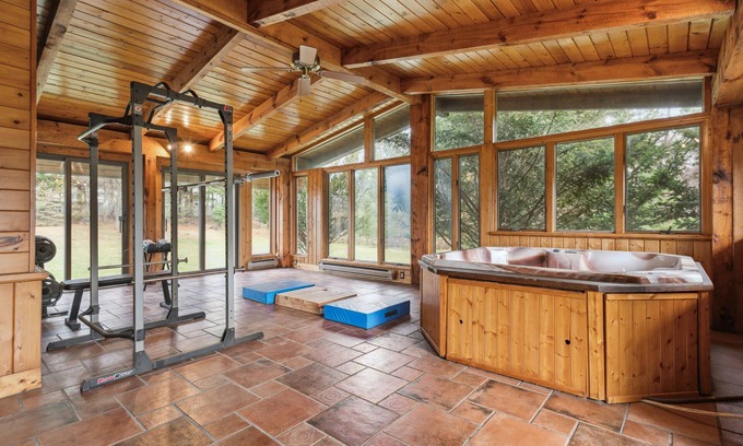 Lawnton Cabina | A-frame on 1.5 acres surrounded by pine trees. 10 minutes from downtown.