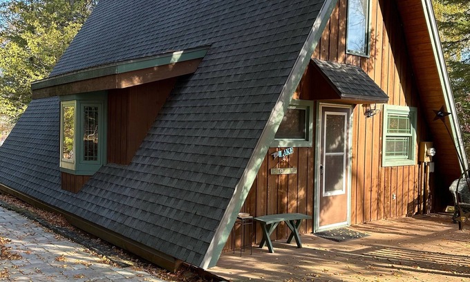Newton Cabaña | A-frame on Horseshoe Lake
