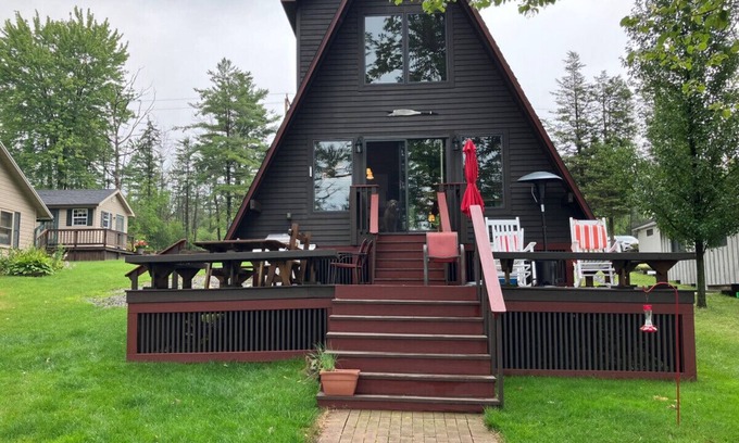 Skaneateles Cabaña | A-Frame on Skaneateles Lake