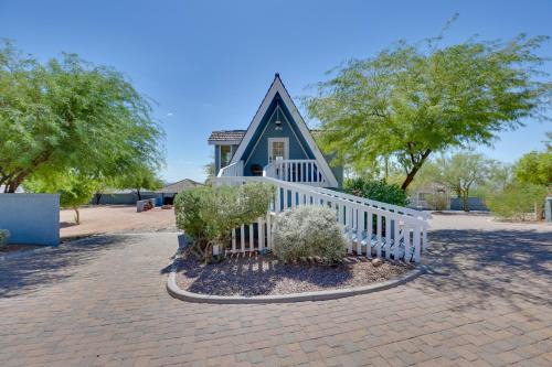 Apache Junction Casa | A-Frame with Patio and Mtn Views Arizona Retreat