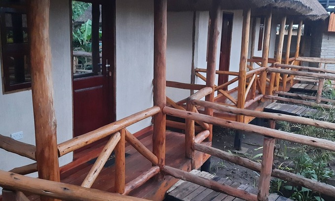 Fort Portal Chalet De Esquí | A haven for those seeking a blend of natural beauty and modern comfort.