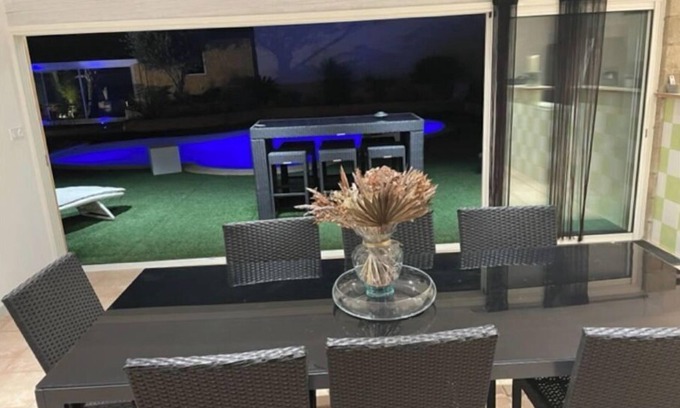 Clermont-l'Herault Apartamento | A haven of peace between land and sea