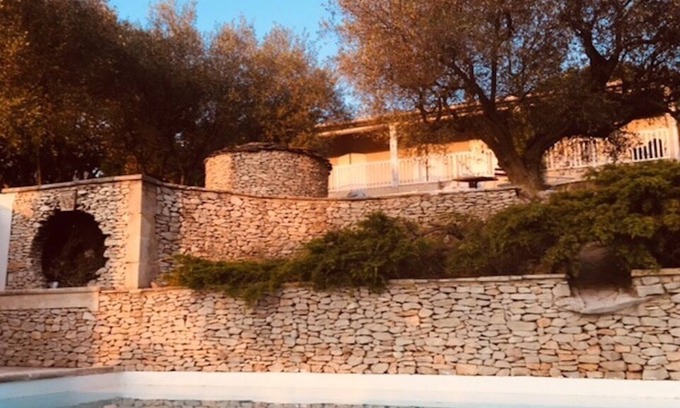 Cabrieres Villa | Un remanso de paz junto a la piscina entre Uzès, Nîmes y Avignon.