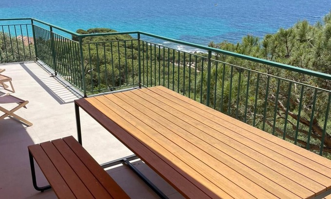 Corse-du-Sud Apartamento | A haven of peace with careful design facing the gulf