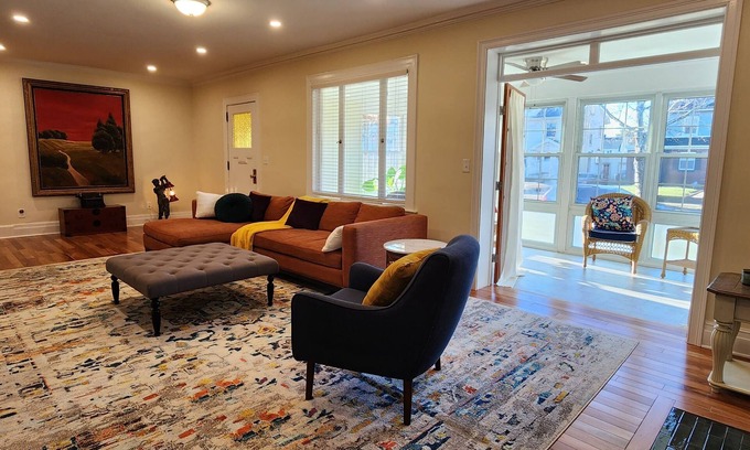 Weequahic Casa | A Historic Retreat Awaits You - Entire Home near to EWR