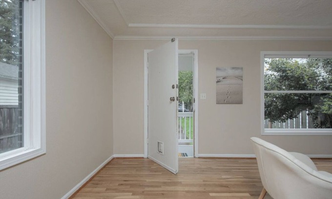 Portsmouth Casa | A Home A Way from your Home with 3-bedroom & 2 bathroom with free parking