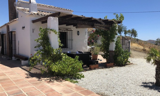 Canillas de Aceituno Cabaña | Una casa lejos de casa - casa de campo española