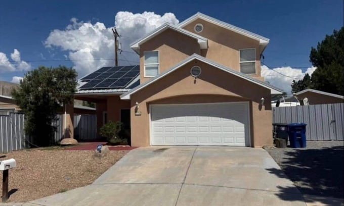 Northeast Heights Casa | A Home away from Home
