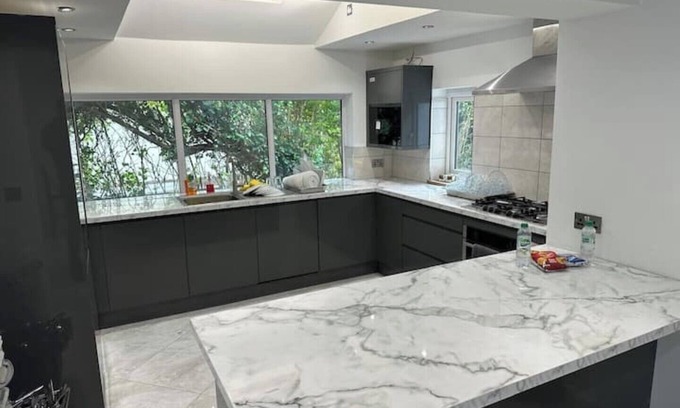 Aldershot Casa | A home away from home