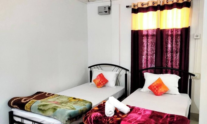 Sualkuchi Cama Y Desayuno | A Home like stay in Guwahati