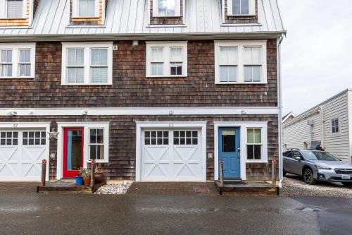 Seabrook Casa | A Hop Skip n Away by Seabrook Hospitality
