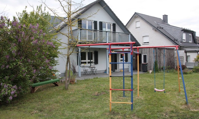 Weilerswist Casa | A house for everyone, close to Phantasialand and 30 minutes by train to Cologne Cathedral/Messe