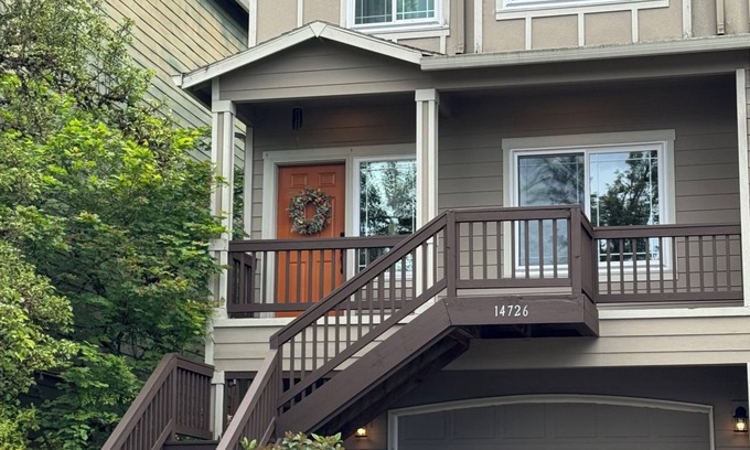 Bull Mountain Casa | A House On Catalina 3-bedroom townhome in Tigard, OR w/ AC, WiFi, patio & grill