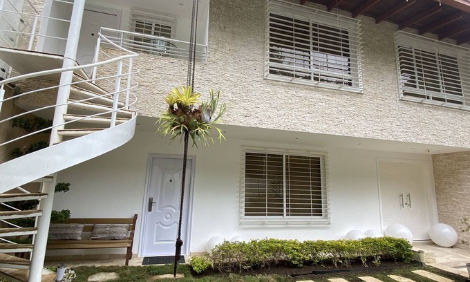 Baruta Casa | Una casa con vistas en Caracas en una zona segura I