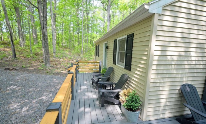 Great Cacapon Cabina | A Humble Abode - Pet Friendly, Fire Pit, Deck, Grill, Wood Stove, Games, Wifi, 6 acres